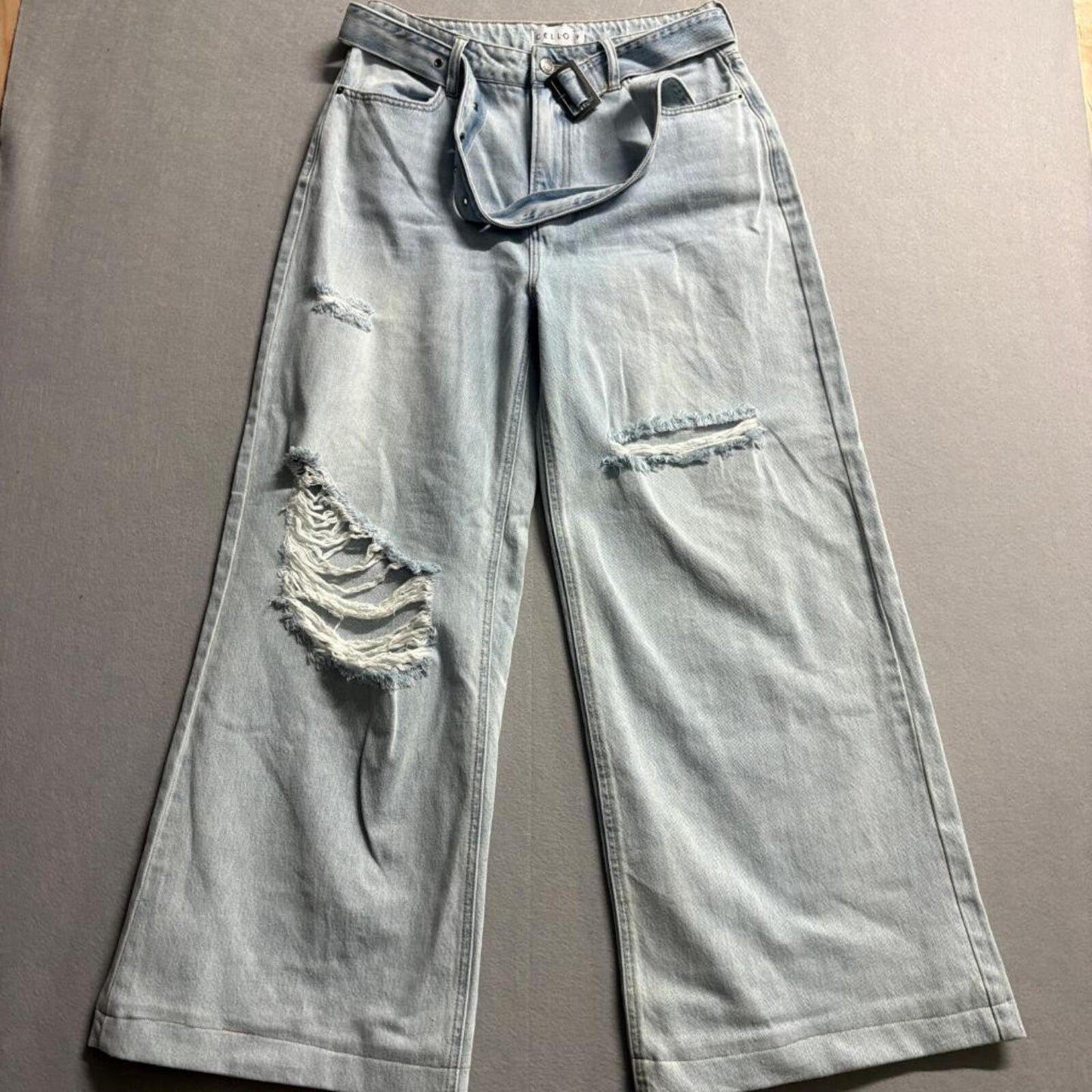 Cello Jeans Womens Size 9 Light Wash Distressed Wide Leg Denim Belted High Rise