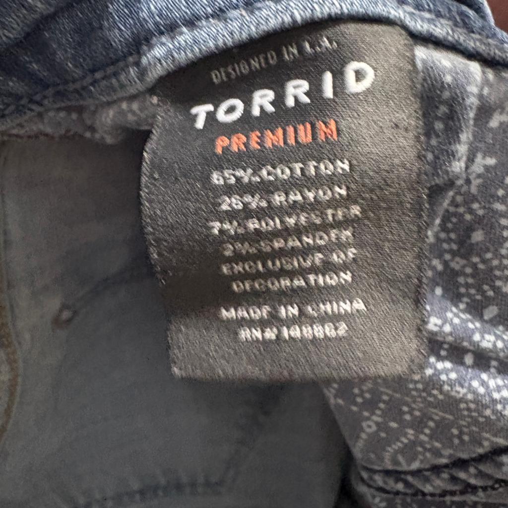 Torrid Premium Skinny Jeans Womens 16S Blue Denim Stretch Short Inseam