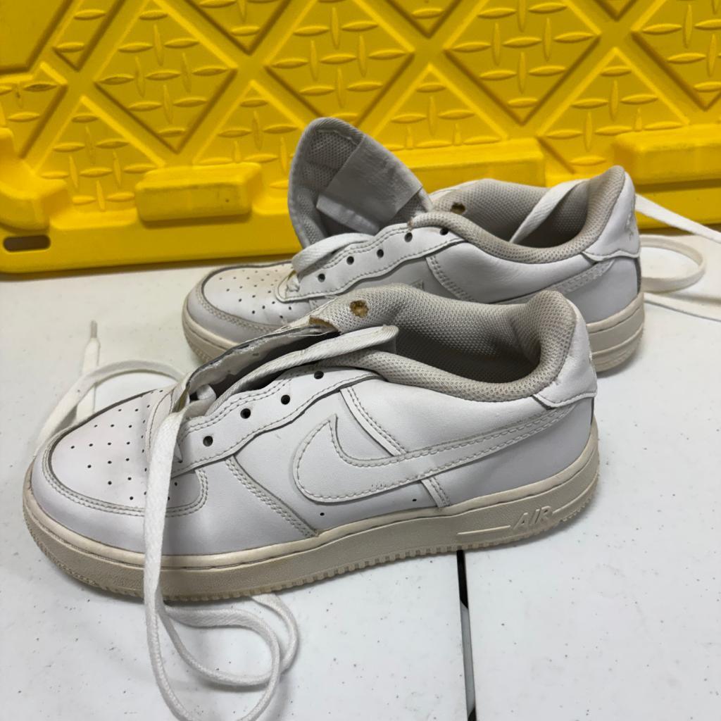 Nike Air Force 1 LE Triple White DH2920-111 Youth Size 6Y Mens 6 Sneakers