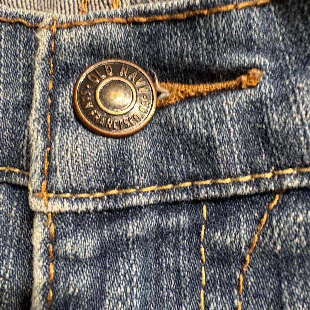 Old Navy The Diva Jeans Womens 10 Blue Denim Straight Leg Mid Rise Stretch