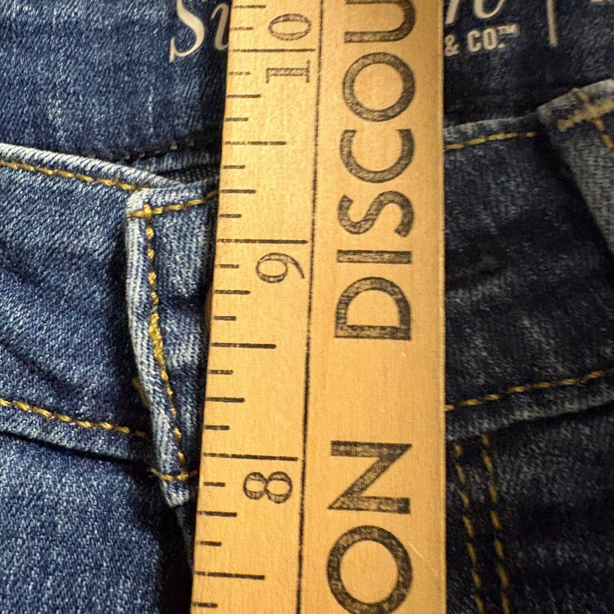 Signature by Levi Strauss Women 10 Short Modern Boot Cut Denim Jeans Blue W30