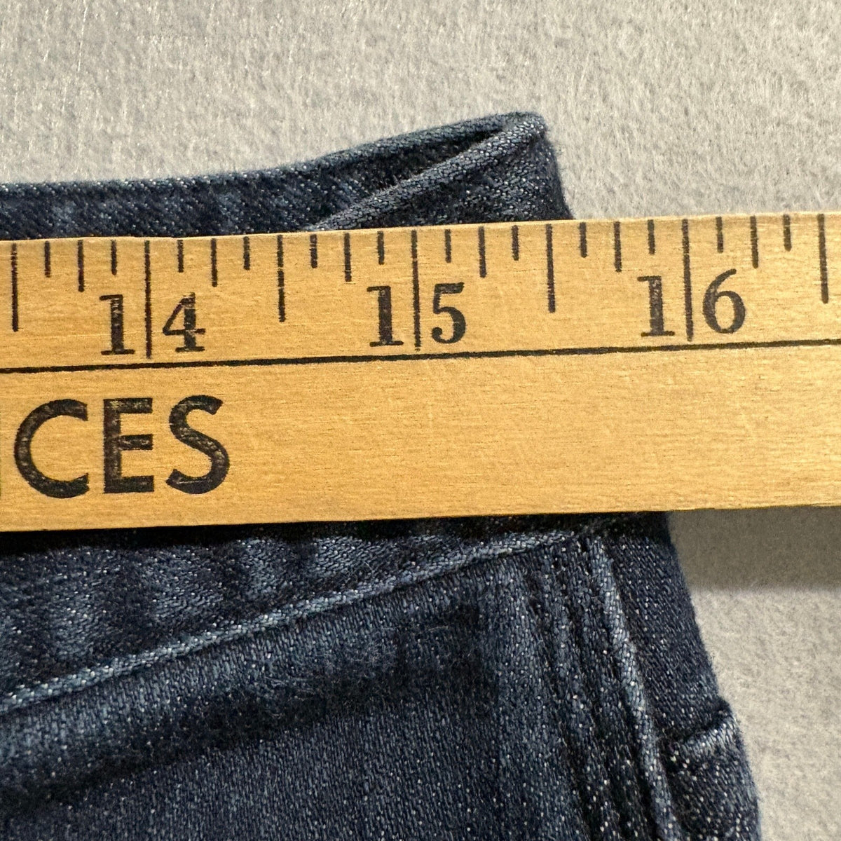 Duluth Trading Co Womens 10 Regular Curvesetter Waistband Dark Wash Utility