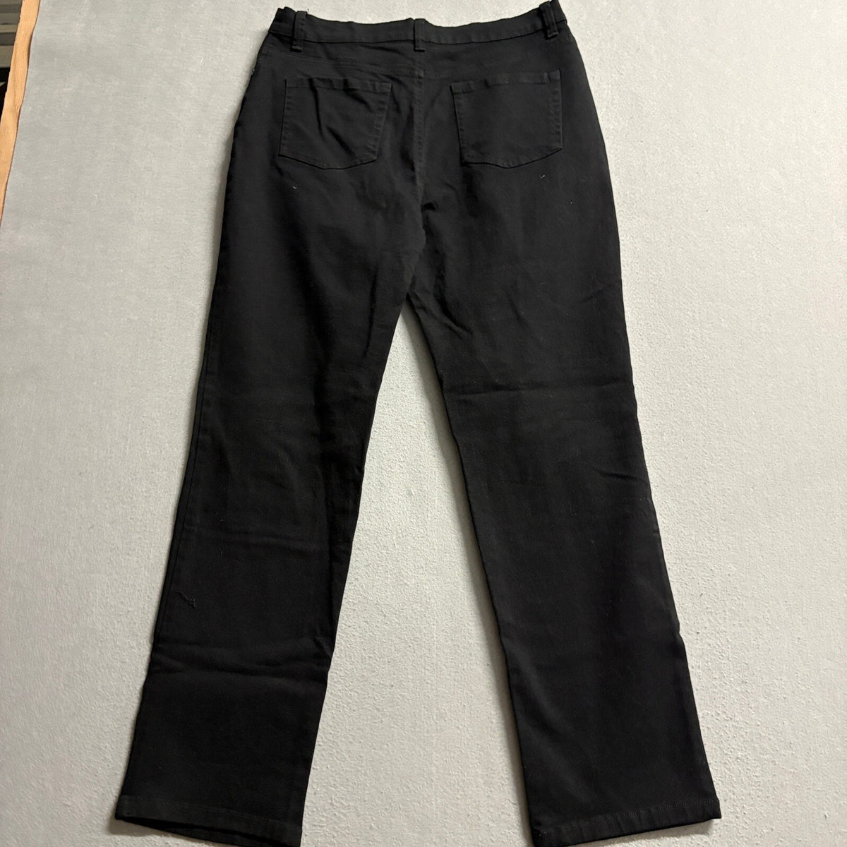 Gloria Vanderbilt Amanda Jeans Womens Size 12 Black Tapered Leg Classic Rise NWT