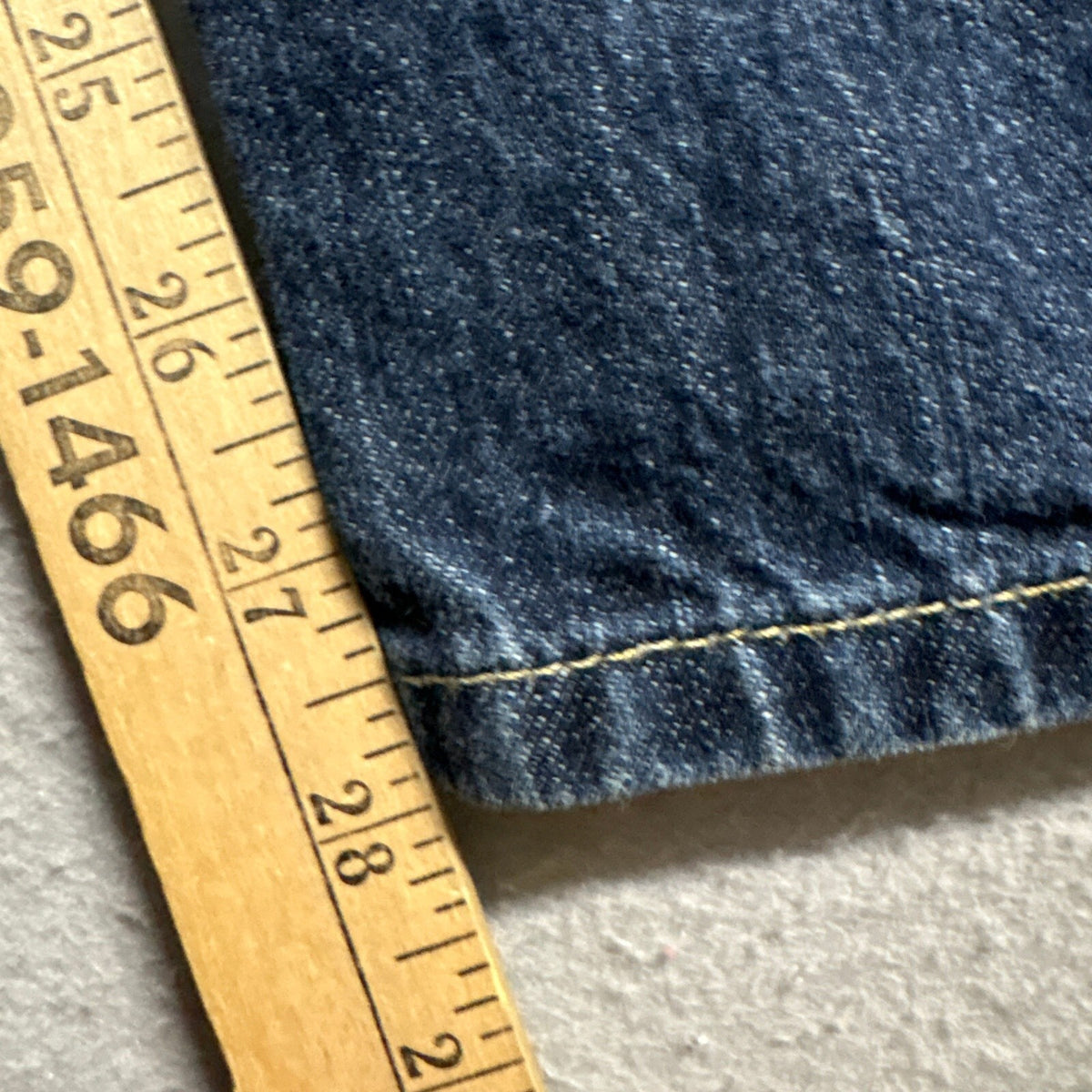 Tommy Hilfiger Mens Jeans Size 30x30 Blue Medium Wash Straight Leg Denim Pants
