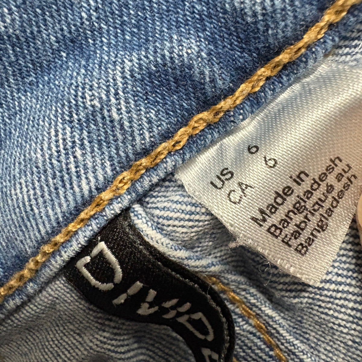 H&M Divided Mom Jeans Womens Size 6 Blue Denim High Rise Tapered Leg Stretch