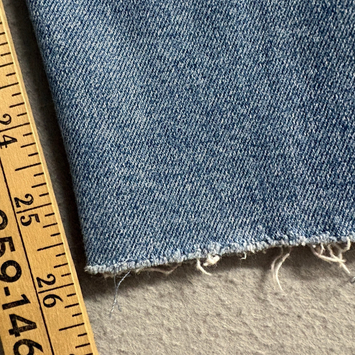 Hollister Ultra High Rise Mom Jeans Womens 3R W26 L27 Blue Stretch Denim Raw Hem