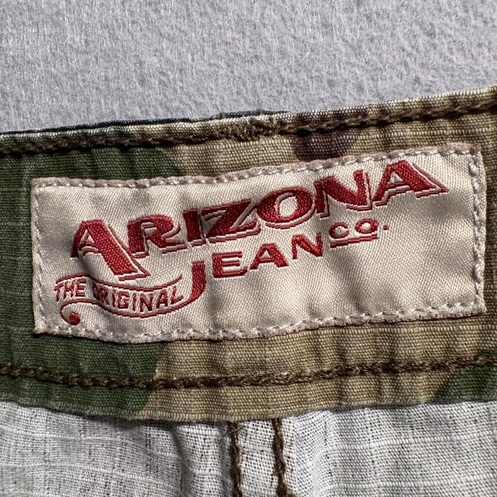 Arizona Jean Co Mens Cargo Shorts Size 36 Green Camouflage Cotton Ripstop