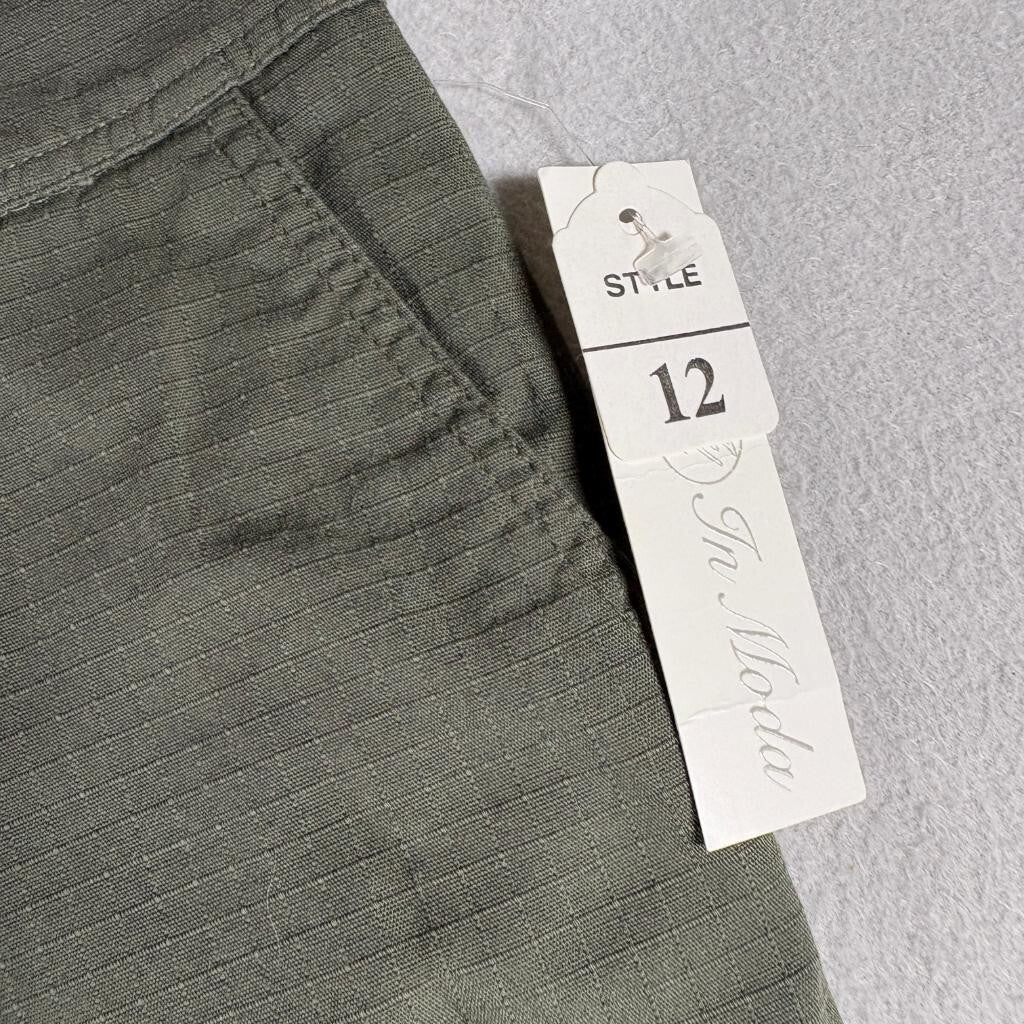 In Moda Womens Bermuda Shorts Size 12 Olive Green 100% Cotton Casual Hiking