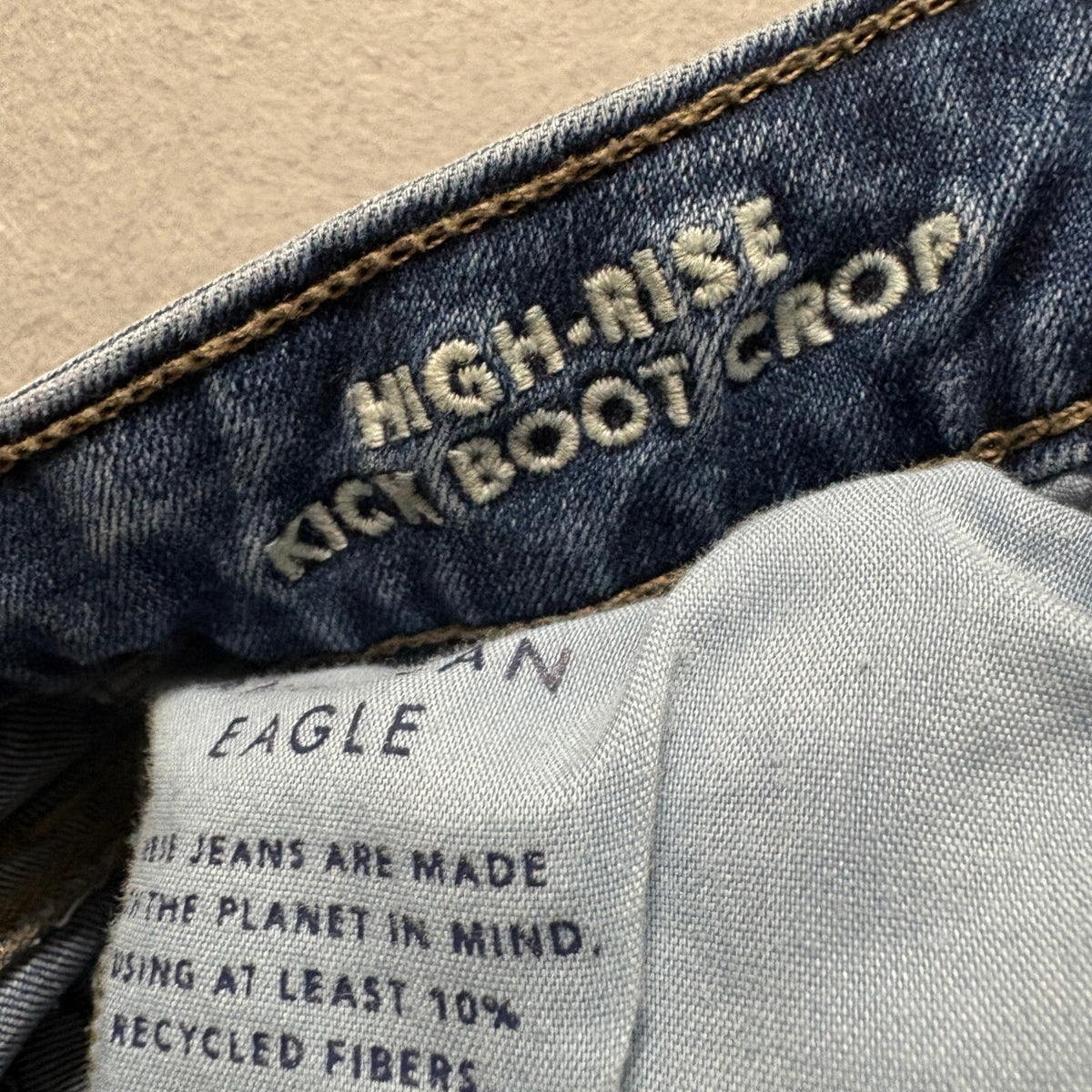 American Eagle High Rise Kick Boot Crop Jeans Womens Size 4 Next Level Stretch