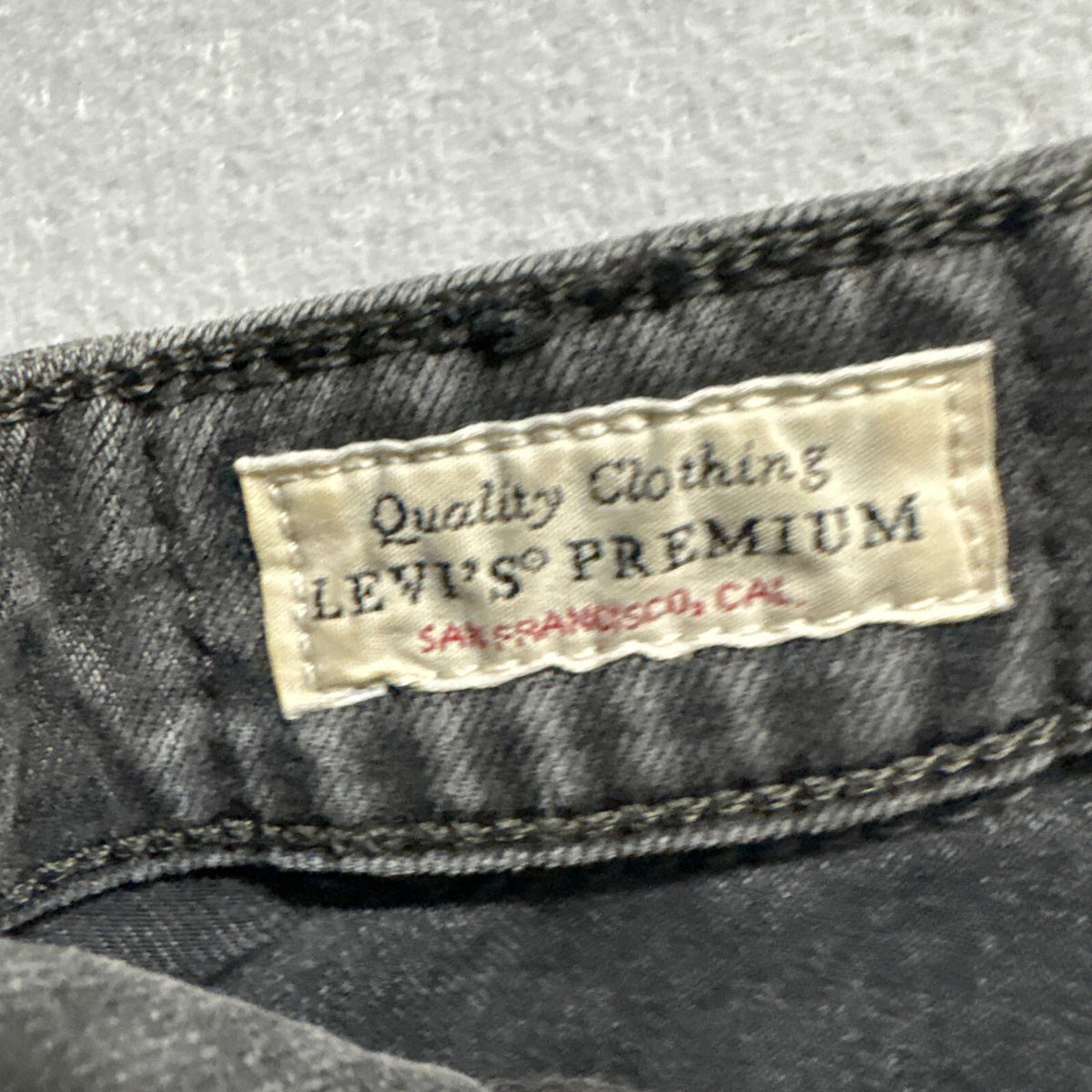 Levis Premium 721 High Rise Skinny Jeans Womens 25 W25 L30 Black Charcoal Denim