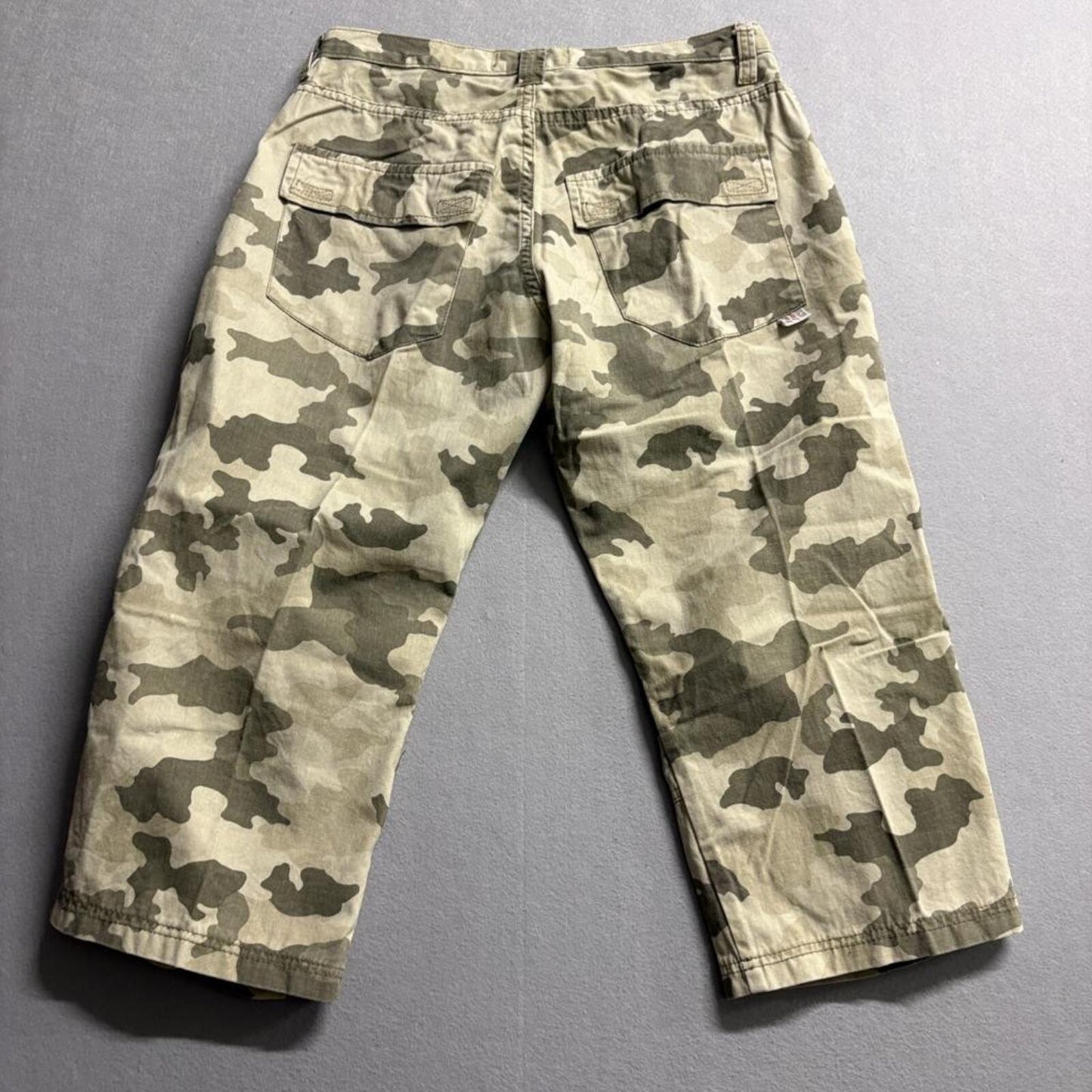 Fair Play Jeanswear Womens Camo Cropped Pants Size 30 Green Camouflage Utility