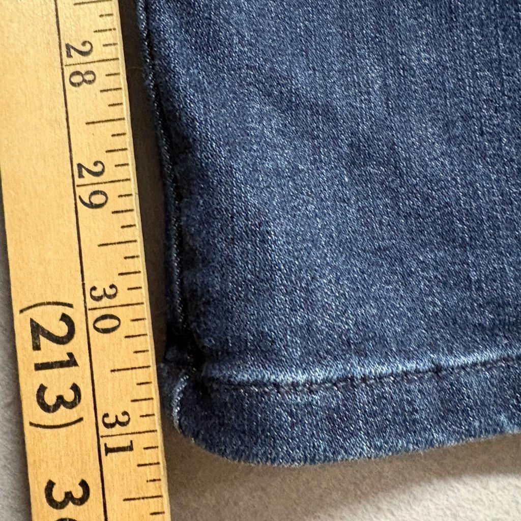 Gloria Vanderbilt Amanda Jeans Womens 10 Average Blue Denim Straight Leg High