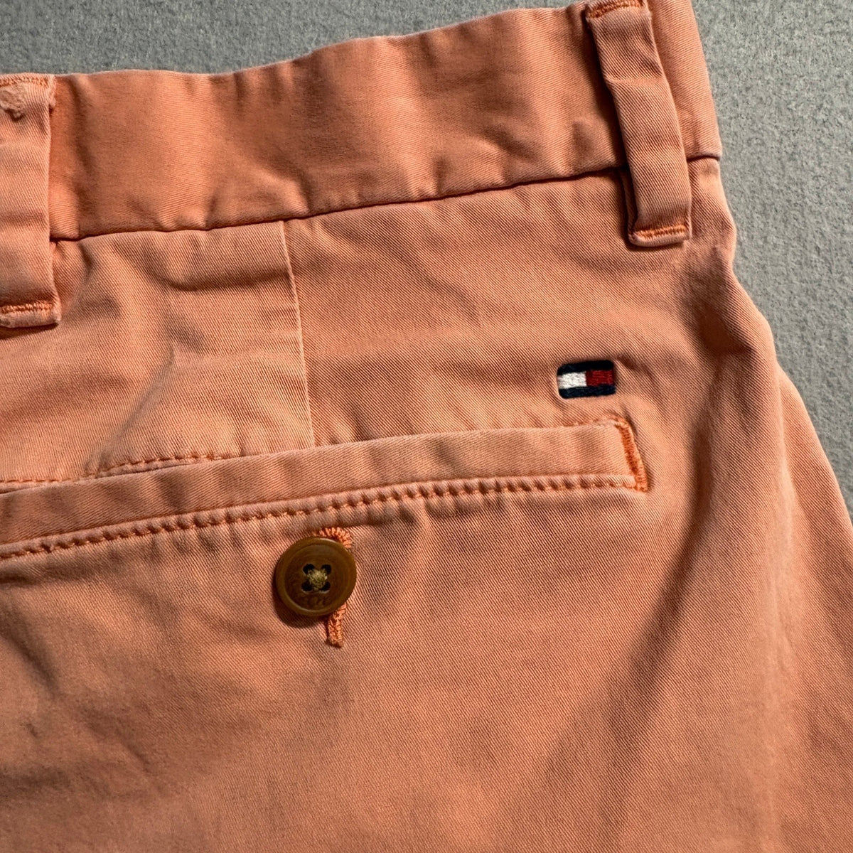 Tommy Hilfiger Mens Chino Shorts Size 32 Coral Peach Pink Flat Front Stretch