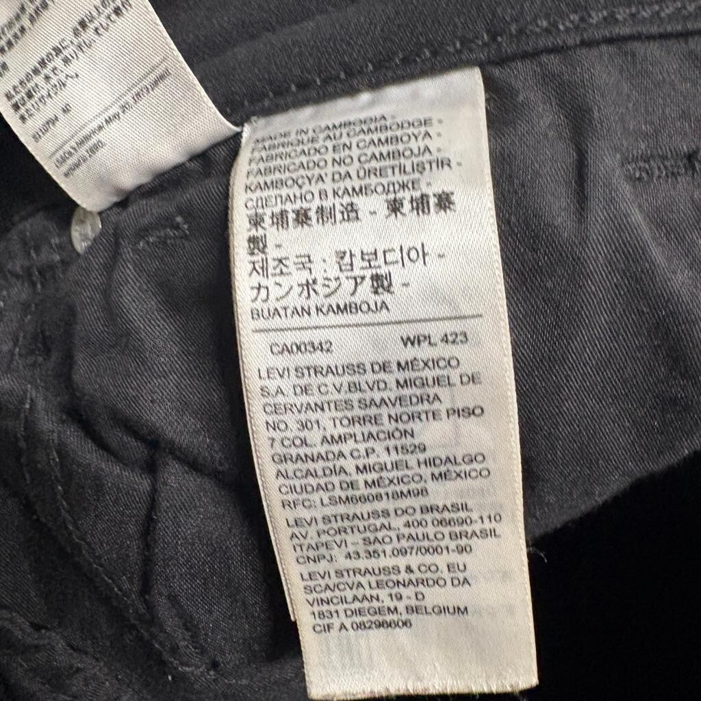 Levi's Premium 724 High Rise Straight Jeans Womens 29 Black Distressed Knee