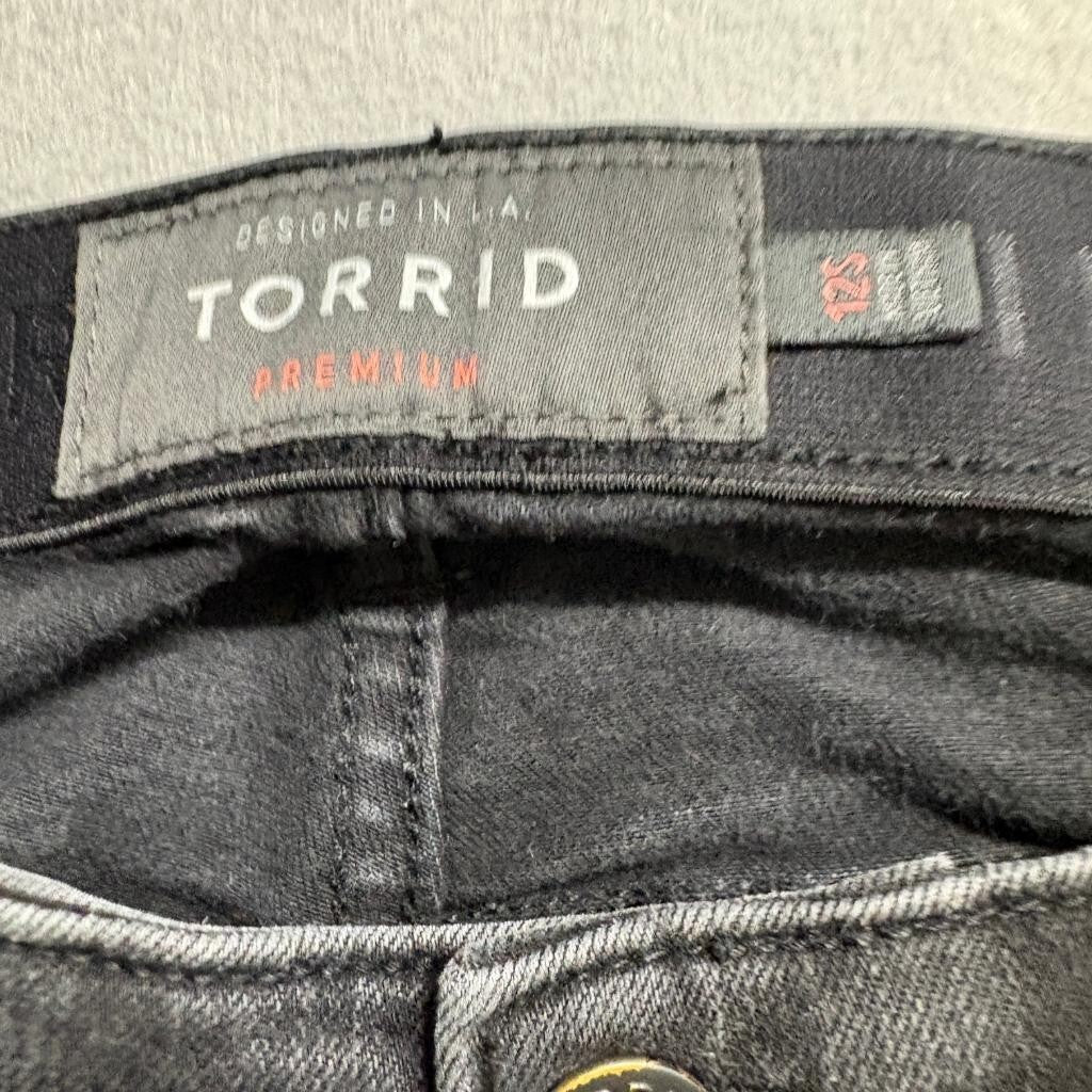 Torrid Premium Sky High Skinny Jeans Womens 12S Black Distressed High Rise