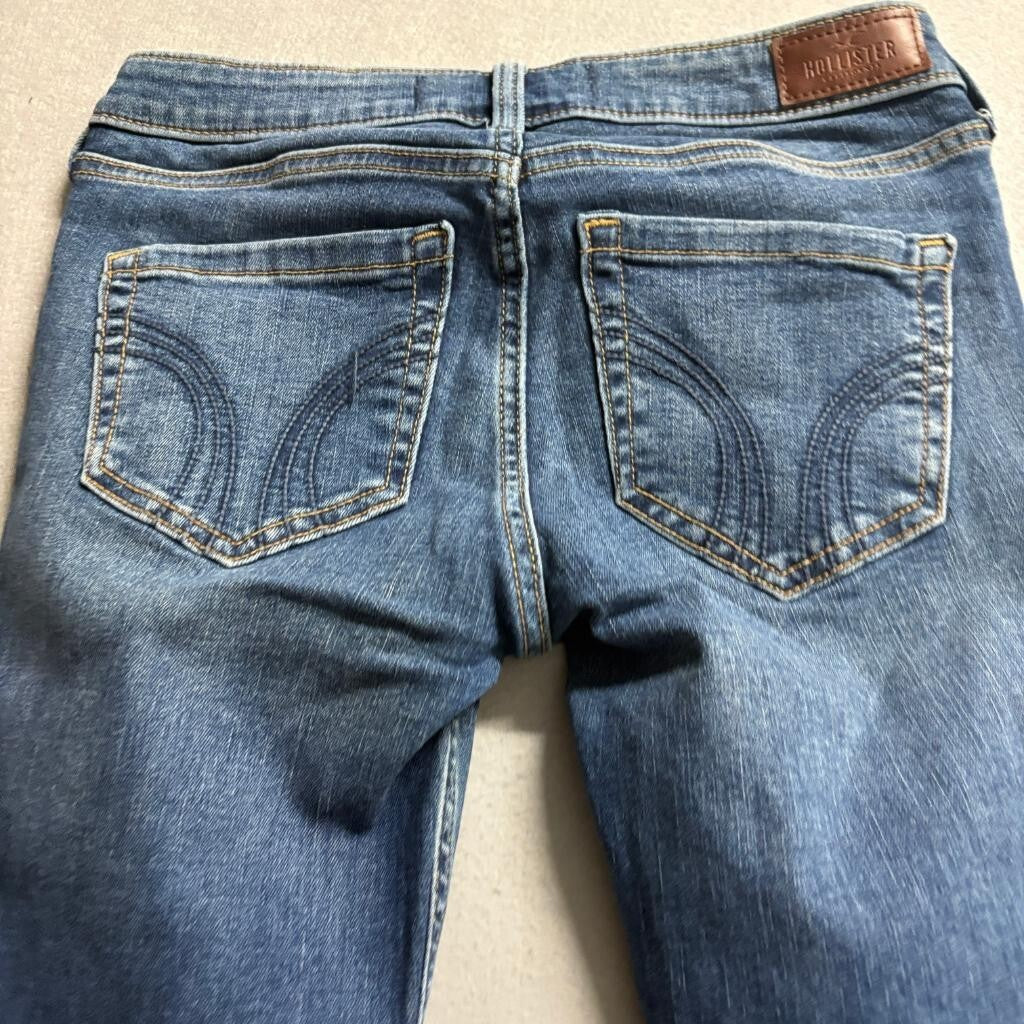 Hollister Low Rise Bootcut Jeans Womens 2R W26 Blue Soft Stretch Denim