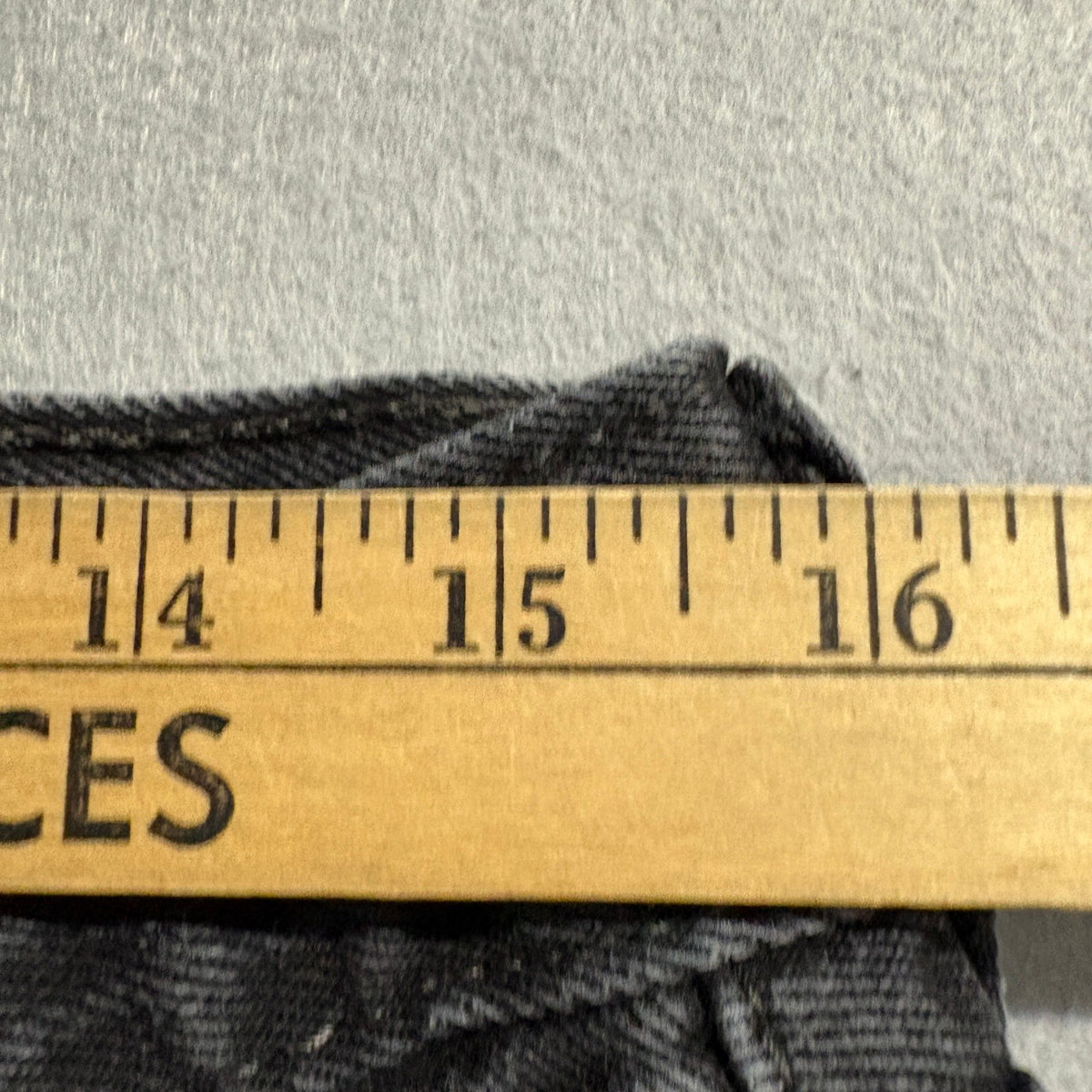 Levis 550 Relaxed Fit Black Denim Jeans Mens 34x34 Measured 31x31.5 Vintage Look