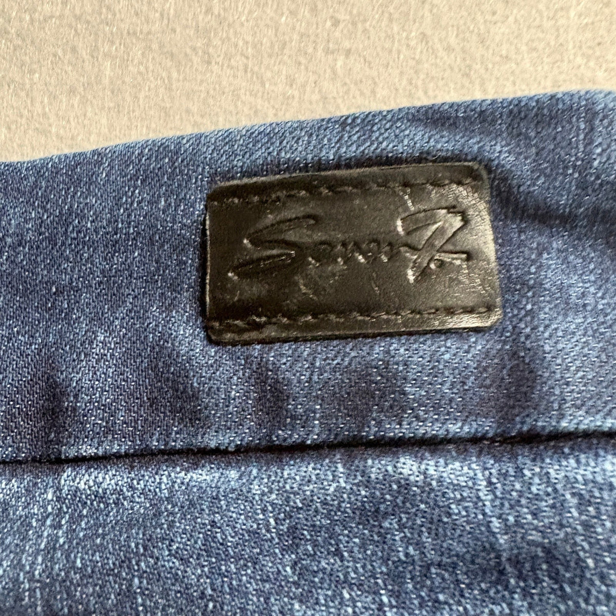 Seven7 Tummy Less Bootcut Jeans Womens 12 Blue Denim Stretch Mid Rise Crop