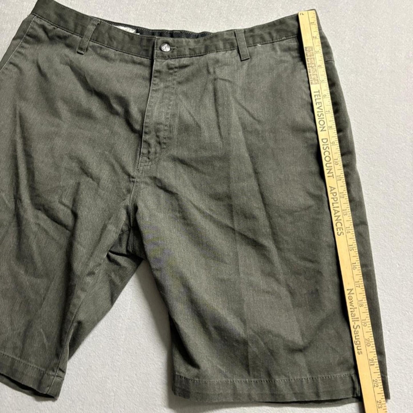Volcom Chino Shorts Mens 38 Gray Green Stretch Casual Skateboarding Flat Front