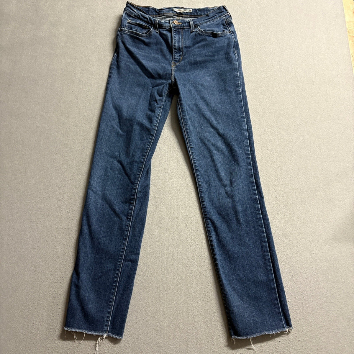 Levi's 724 High Rise Straight Jeans Womens 29 Blue Denim Raw Hem Cutoff W29 L29