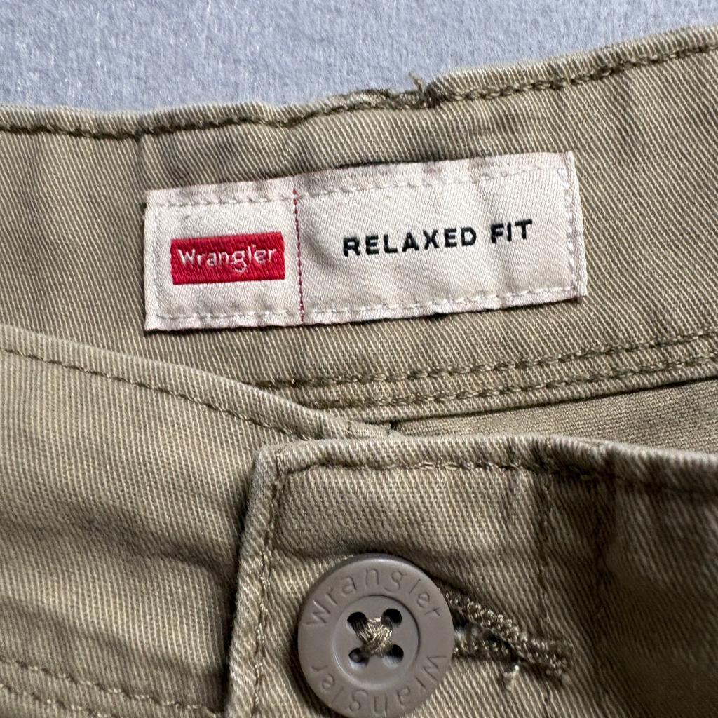 Wrangler Relaxed Fit Cargo Shorts Mens 38 Brown Tan Cotton Twill Casual