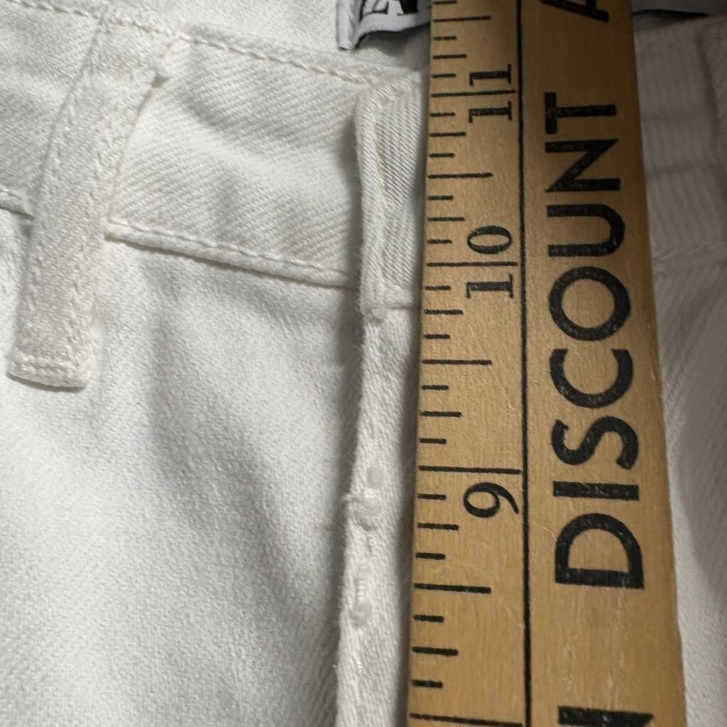 Zara Slim Flare Jeans Womens Size 6 White Denim Raw Hem High Rise Stretch