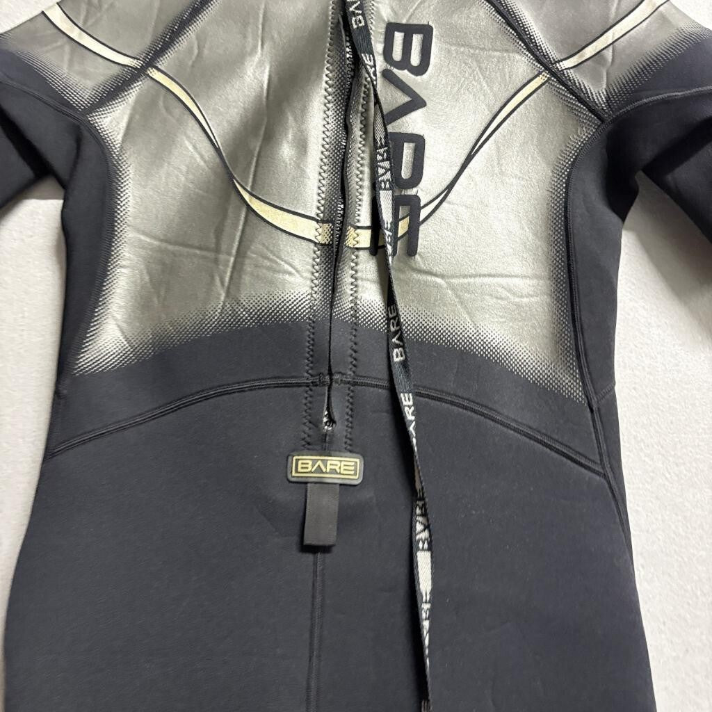 Bare Plazma Wetsuit Mens ML Black Silver 2/2mm Powerstretch Shorty Springsuit