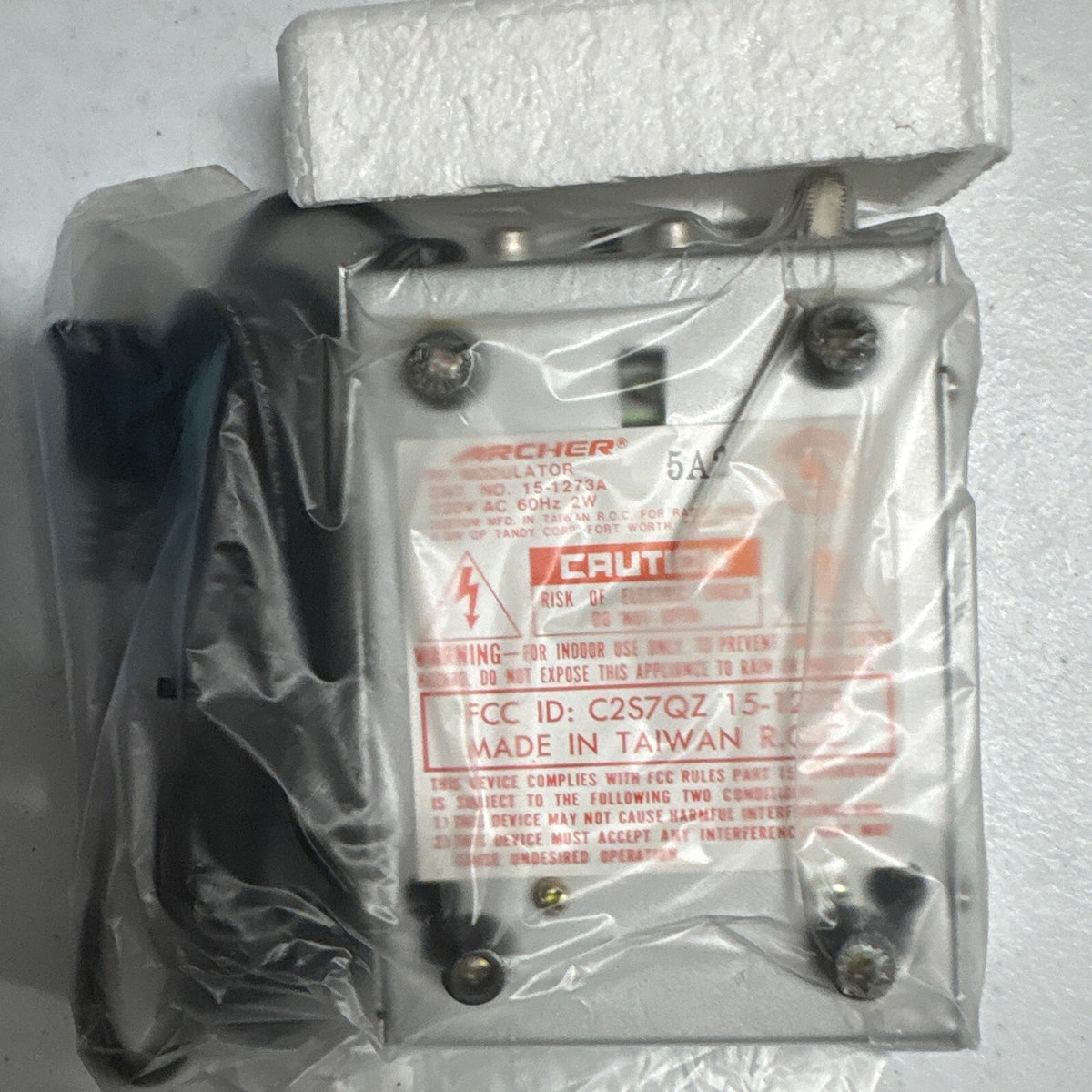 Archer Radio Shack RF Modulator 15-1273A Video Computer TV Signal Converter Box