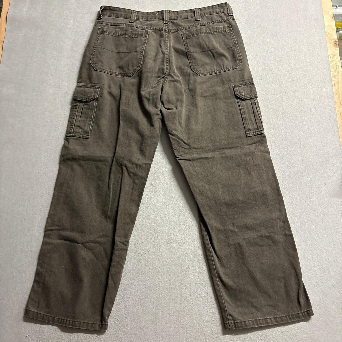 Wrangler Cargo Pants Mens 36x30 Gray Brown Canvas Utility Work Casual Loose Fit