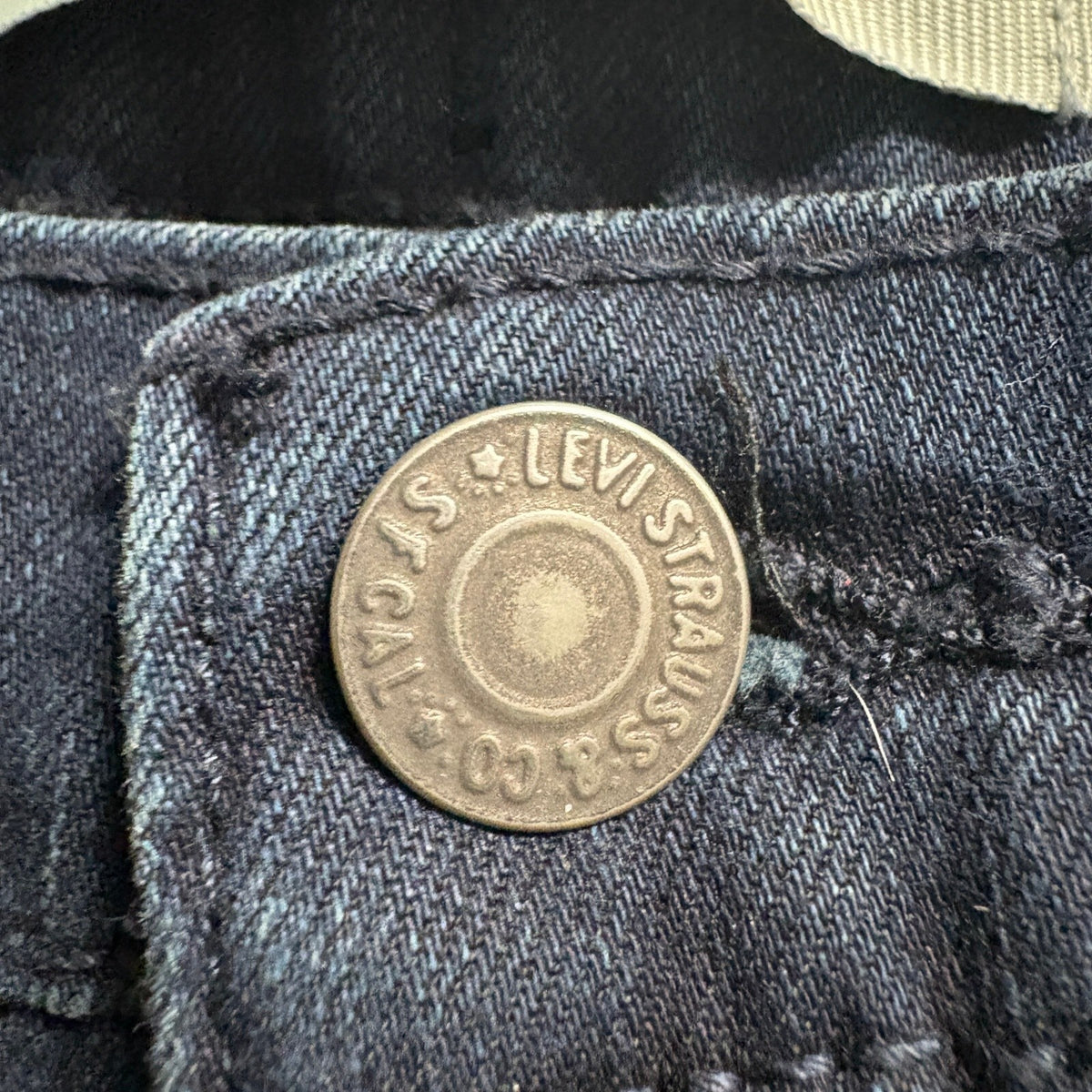 Levi's 502 Regular Taper Jeans Dark Wash Blue Denim Size 12 Reg W26 L27