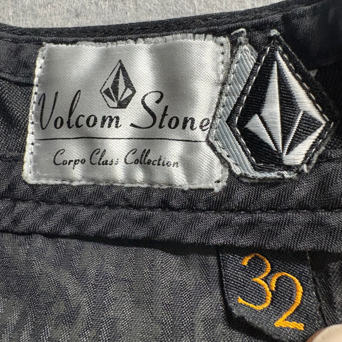 Volcom Stone Corpo Class Chino Shorts Mens 32 Black Cotton Twill Skate Casual