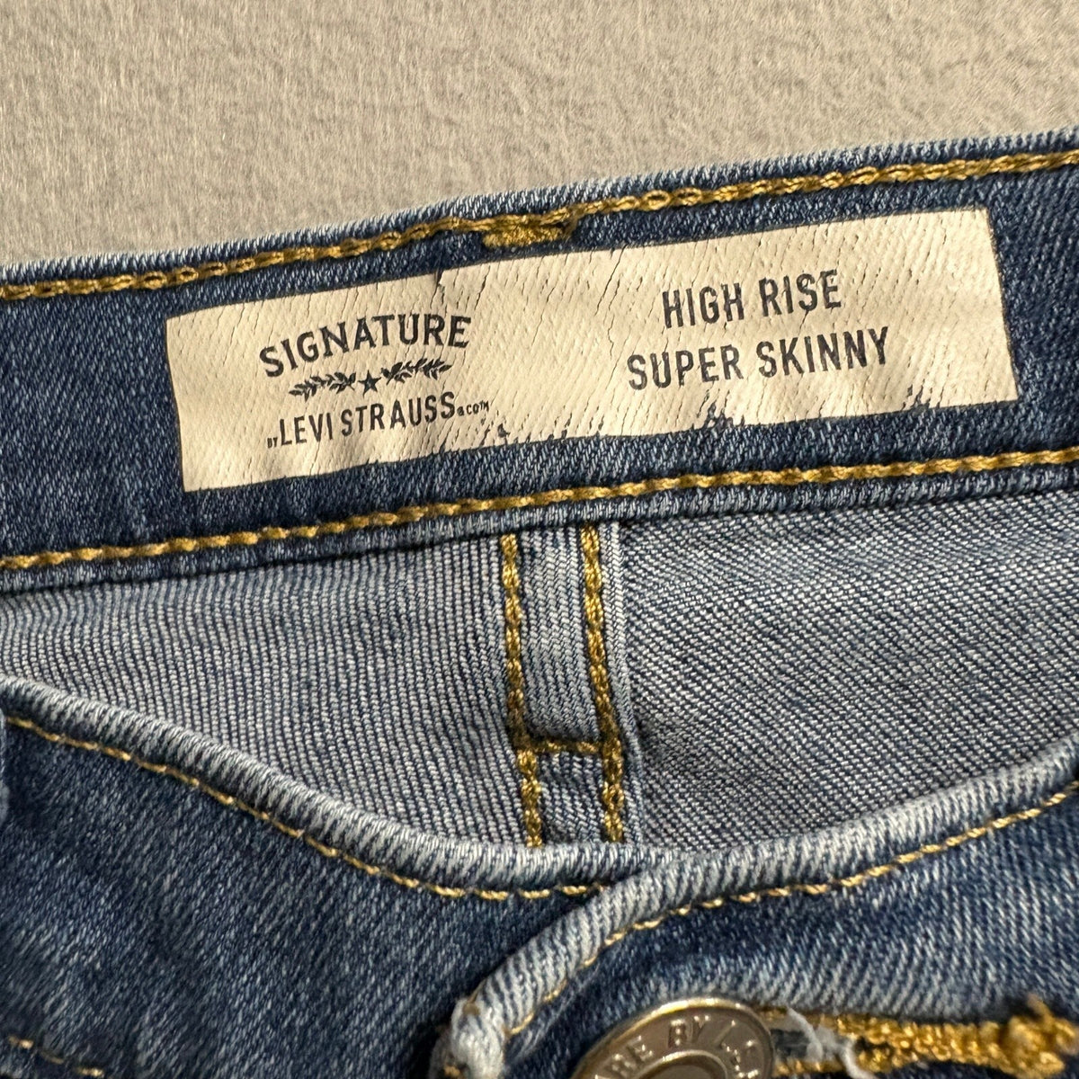 Signature by Levi Strauss Women Size 16 High Rise Super Skinny Distressed Jeans