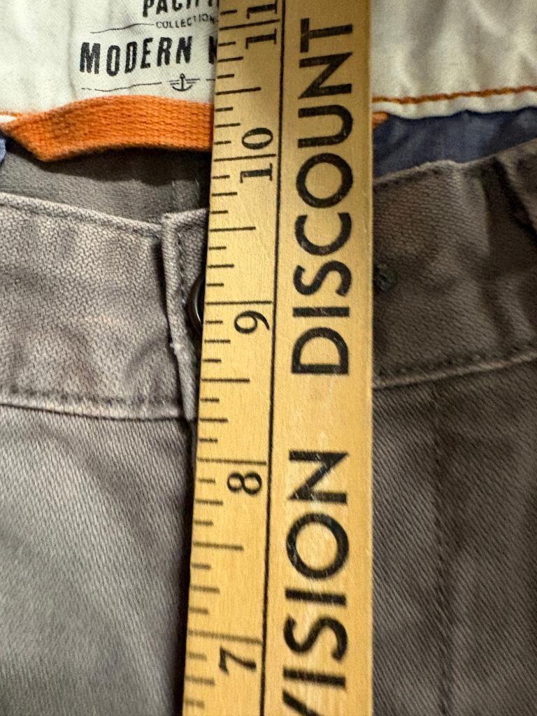 Dockers Pacific Collection Modern Khaki Pants Mens 31x32 Gray 100% Cotton Chino