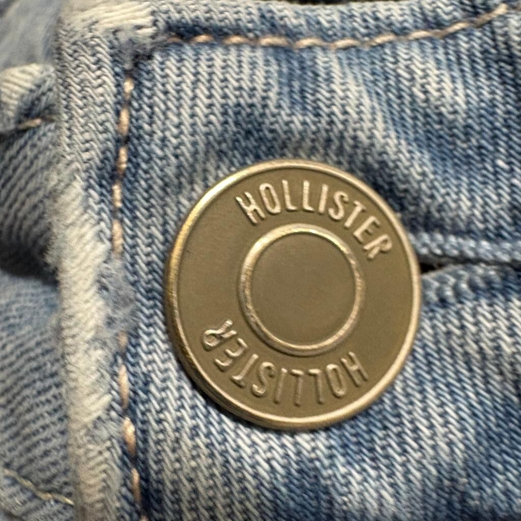 Hollister Low Rise Baggy Jeans Womens 00R W24 Light Wash Distressed Hem Denim