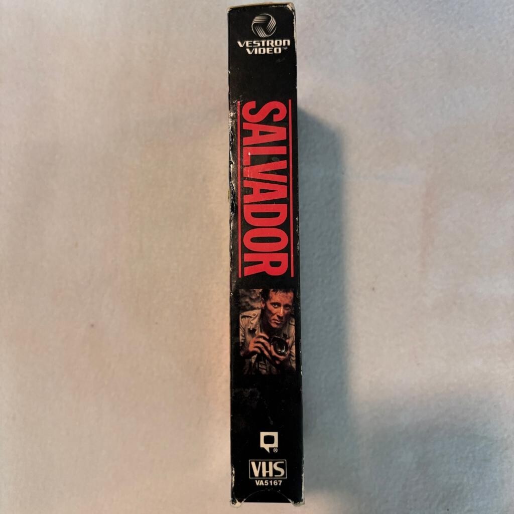 Salvador VHS 1986 Vestron Video James Woods Oliver Stone Clamshell Slipcover