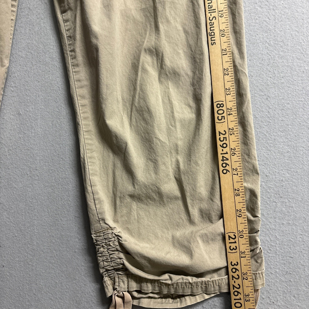 Gloria Vanderbilt Womens Size 10 Beige Stretch Cargo Cropped Pants Ruched Hem