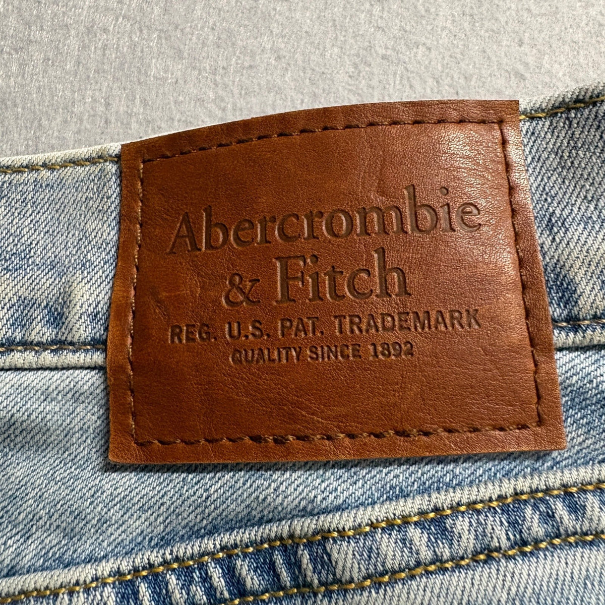 Abercrombie & Fitch Mens Athletic Slim Stretch Jeans Light Wash Size 34 x 32