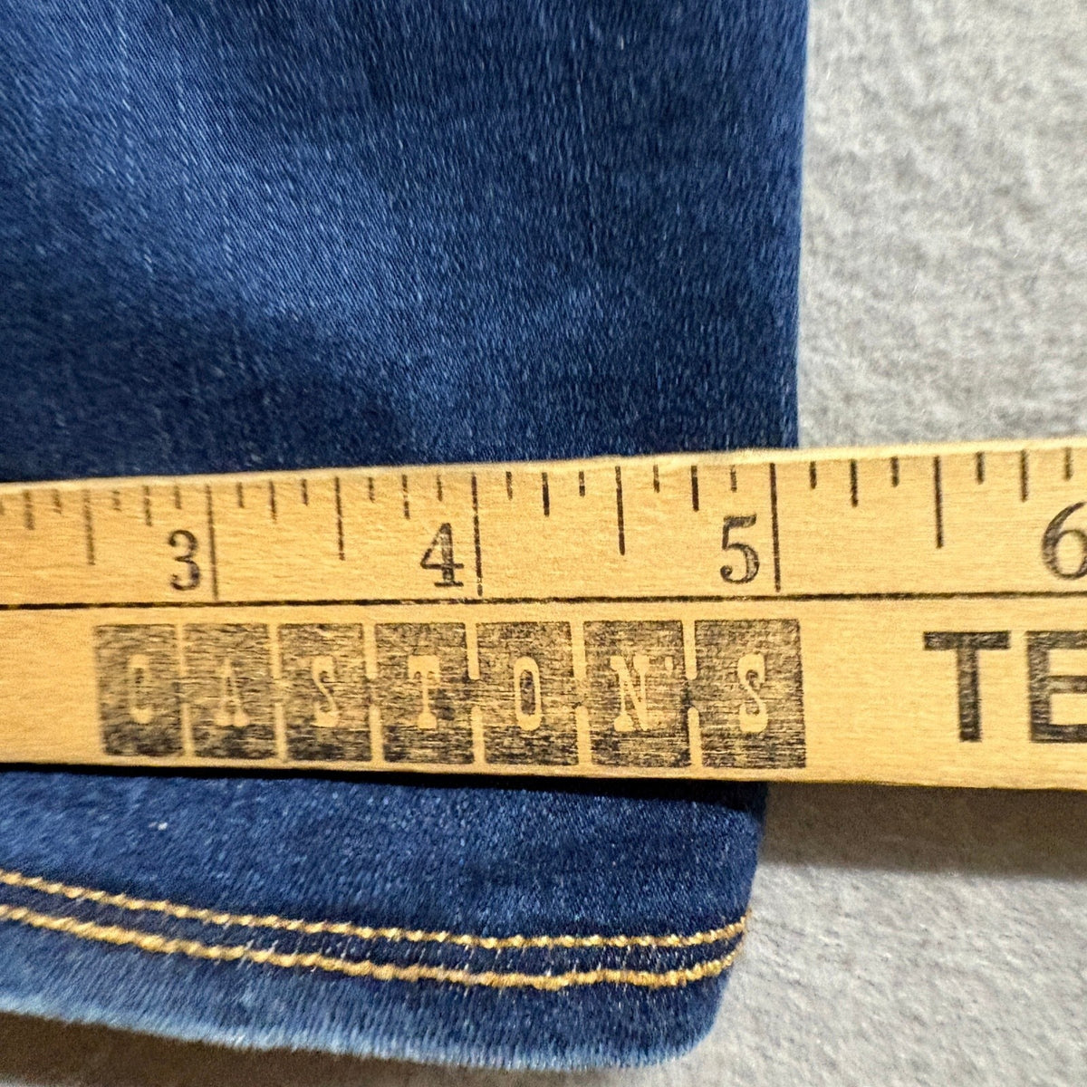 Rock & Republic Denim Rx Fever Pull On Jeans Womens Size 12 M Blue Medium Wash