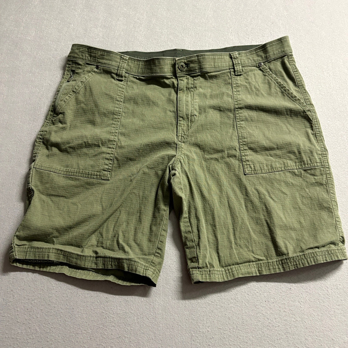 Weatherproof Mens Stretch Cargo Shorts Size 40 Green Ripstop Outdoor Utility