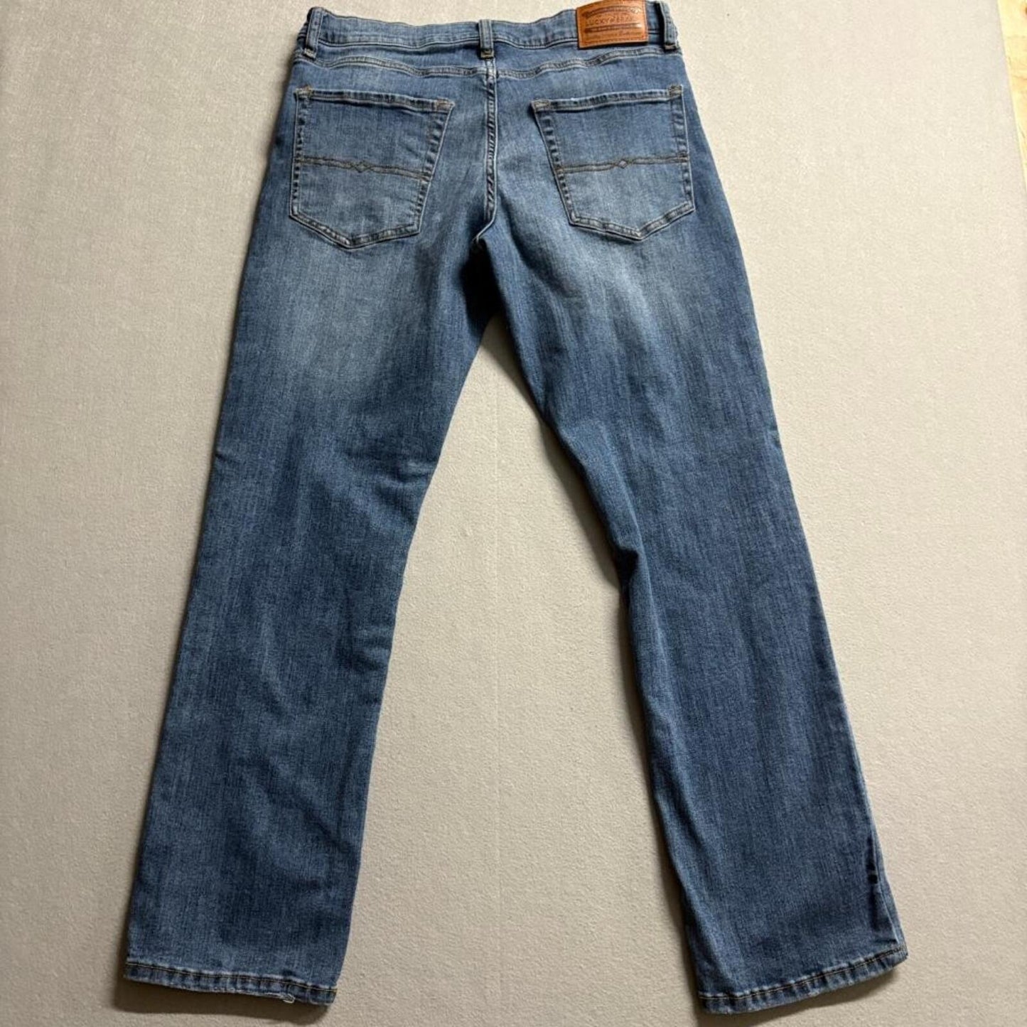 Lucky Brand 223 Straight Jeans Mens 32x32 Blue Denim Classic Fit Pant Fits 32x30