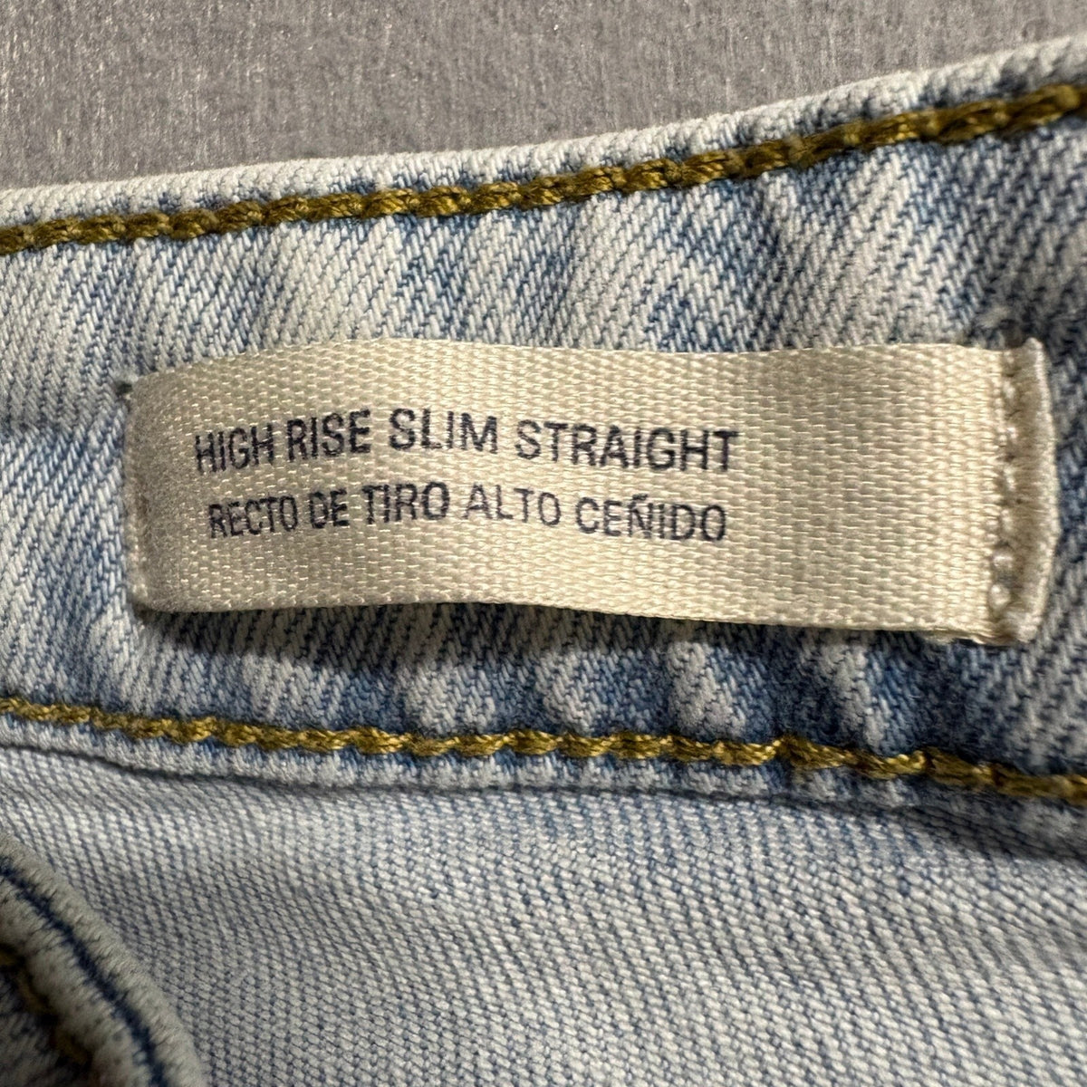 Universal Thread High Rise Slim Straight Jeans Womens 4/27R Light Wash Utility