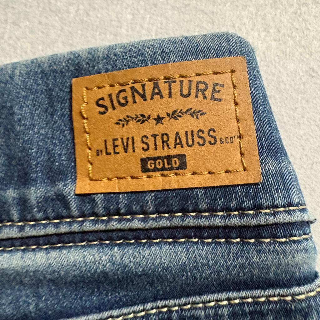 Signature by Levi Strauss Gold Pull On Skinny Jeans Womens Size 2S W26 L28 Blue