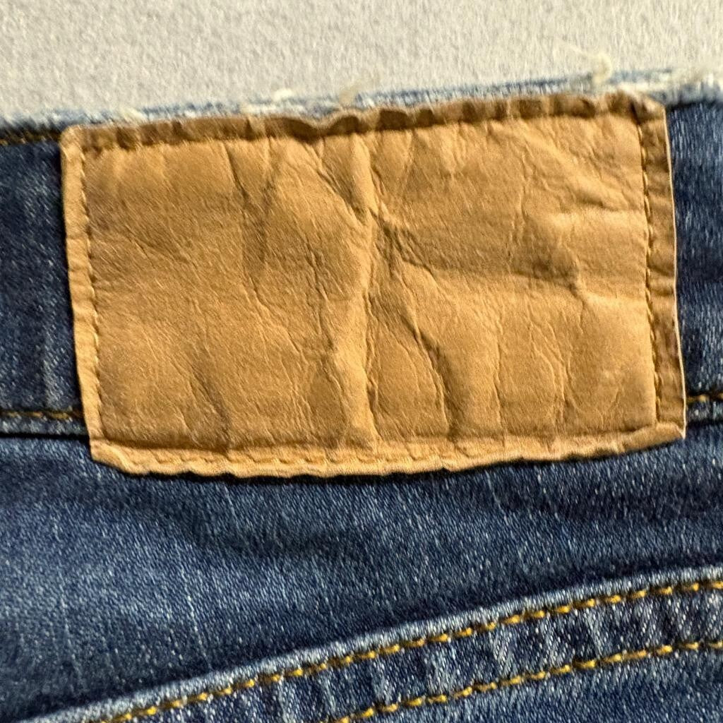 H&M Divided High Waisted Crop Jeans Womens Size 4 Blue Denim Raw Hem Stretch