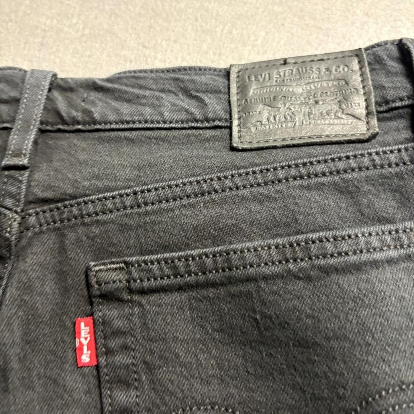 Levis Premium Wedgie Straight Jeans Womens 27x28 Black Denim High Rise Pants