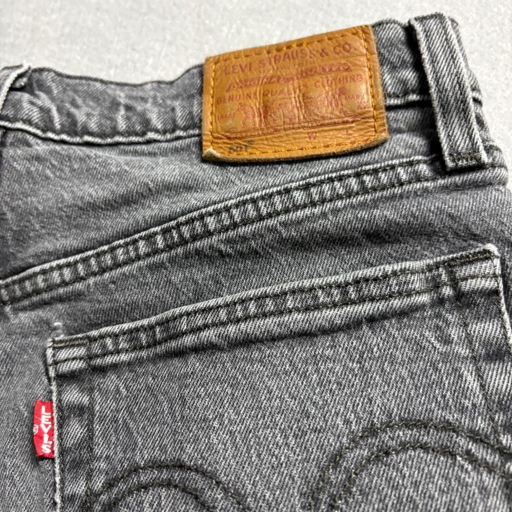 Levis Premium 501 Original Crop Jeans Womens 27x28 Gray Denim Button Fly Stretch
