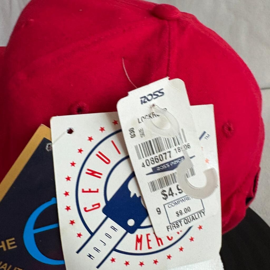 New York Yankees MLB Cap Hat Red White Logo Crosscap Vintage Style Hook Loop