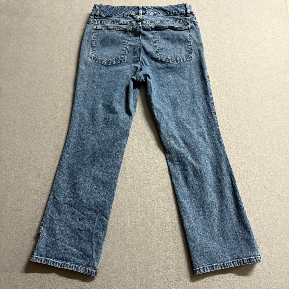 G.H. Bass & Co Women's Bootcut Jeans Size 6 Medium Wash Stretch Denim Blue