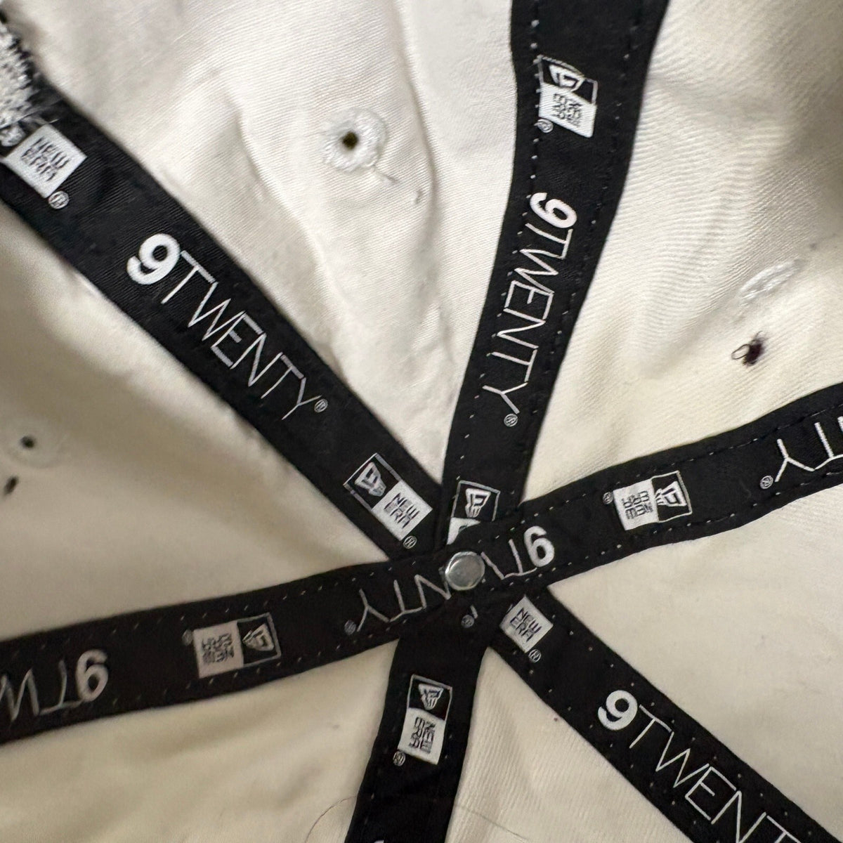 LA Kings New Era 9TWENTY Adjustable Hat Cream White Hockey Skull Crossbones Cap - Photo 7