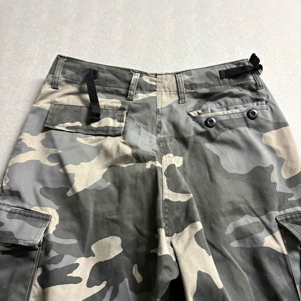 Mil-Tec Mens Camo Cargo Pants Size Medium Gray Urban Camouflage BDU Combat