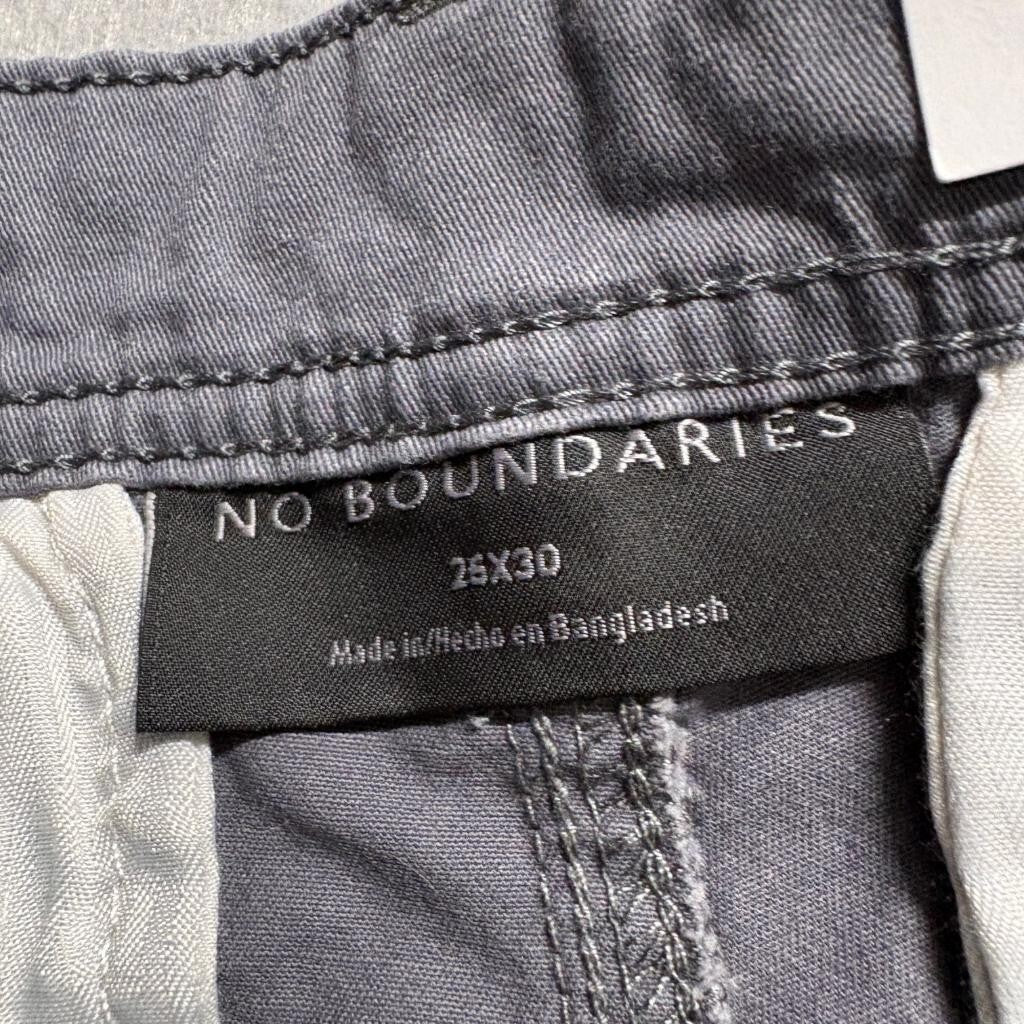 No Boundaries Womens Cargo Pants 26x30 Grey Tapered Leg Stretch Utility New